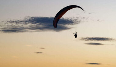 Overleden Belg waarschuwde zelf al voor de valkuilen van de sport: hoe gevaarlijk is paragliden?