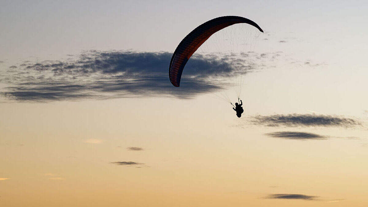 Overleden Belg waarschuwde zelf al voor de valkuilen van de sport: hoe gevaarlijk is paragliden?