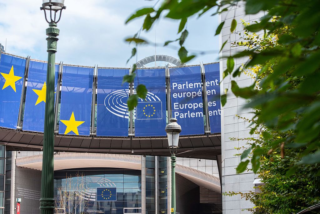 Economy, security crowd out climate as EU citizens’ top concerns