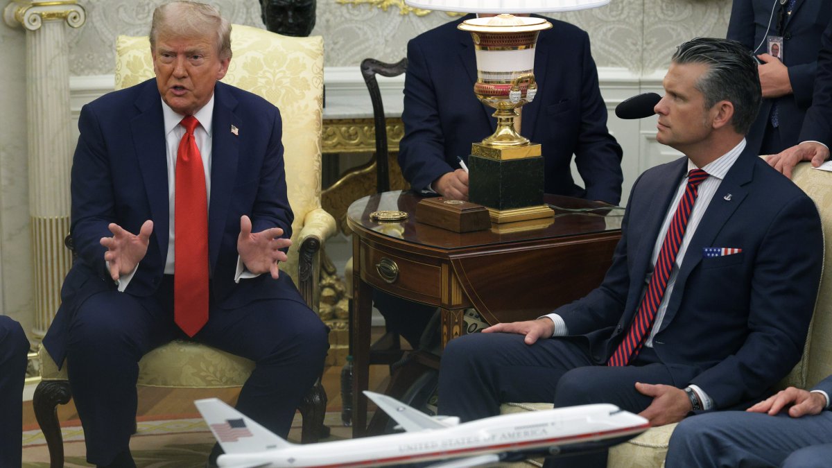 Trump says US again targeted a boat allegedly carrying drugs from Venezuela – NBC New York