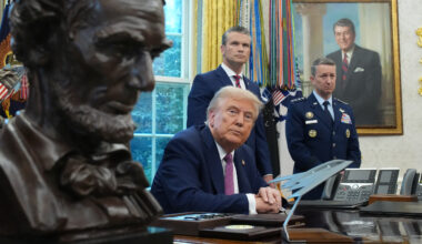 Trump Threatens ‘WAR’ on Chicago 