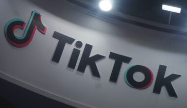 President Trump Signs Order to Bring TikTok Under US Ownership