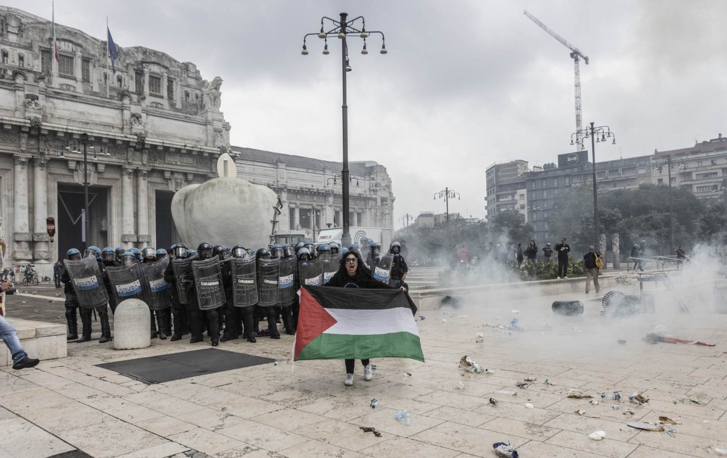 Clashes between protesters and riot police during a demonstration against the ongoing genocide in Gaza during the general strike called by the USB (Sindacato Autonomo di Base) union in Milan, Italy, on September 22, 2025.