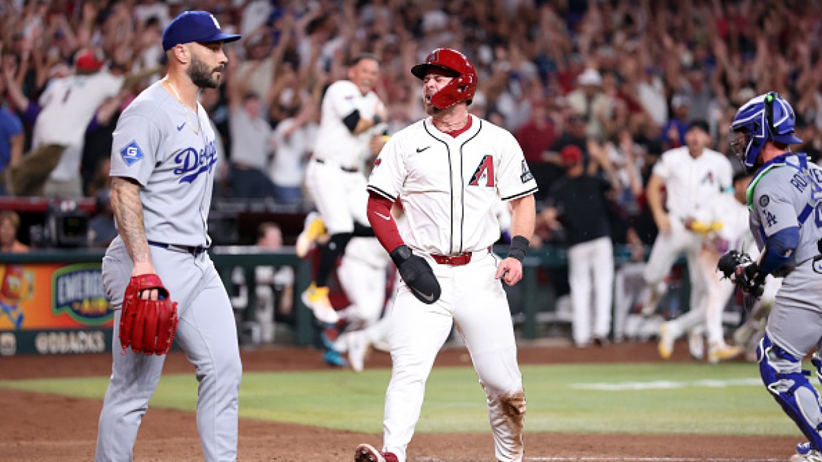 Tanner Scott blows MLB-most 10th save, as D-Backs rally to beat Dodgers 5-4 keeping wild card hopes alive – NBC Los Angeles