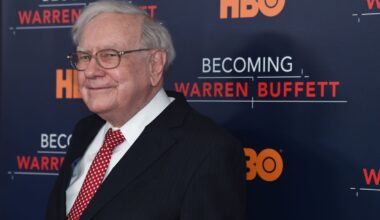 How Warren Buffett's Berkshire Hathaway Outpaced the Federal Reserve in Treasury Bill Ownership