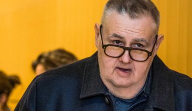 «Regardez l’équipe de France aujourd’hui, il y a onze Noirs» : Pierre Ménès, ex-journaliste de Canal+, fait polémique