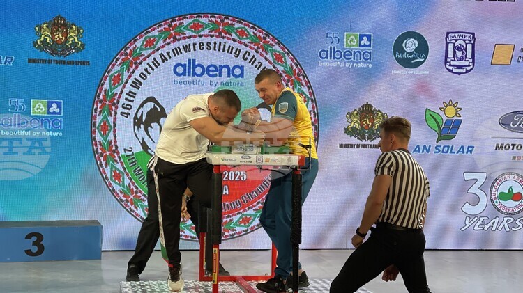 Два сребърни медала за България на Световното първенство по канадска борба в Албена