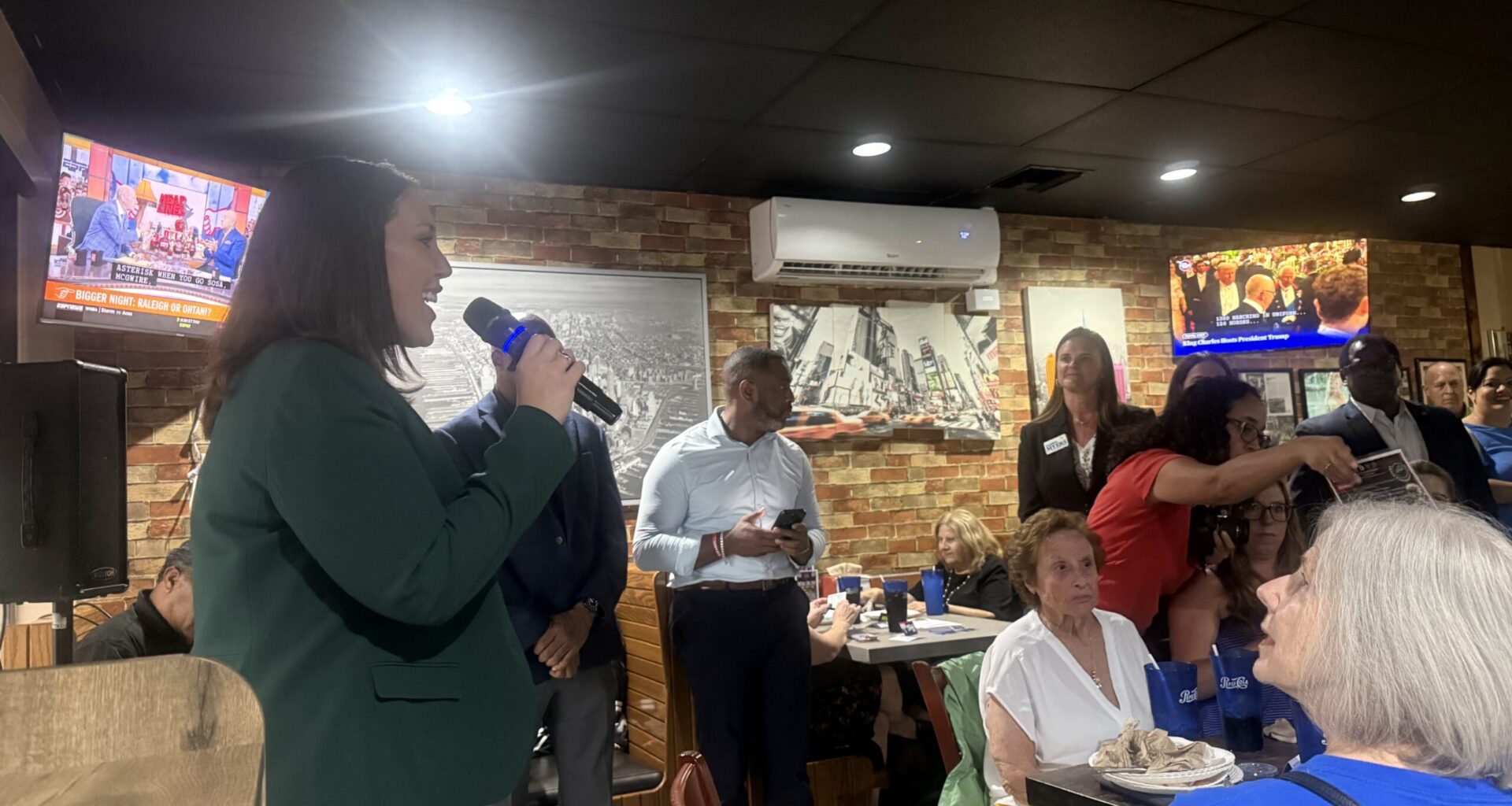 Pizza and politics event for Brandon residents