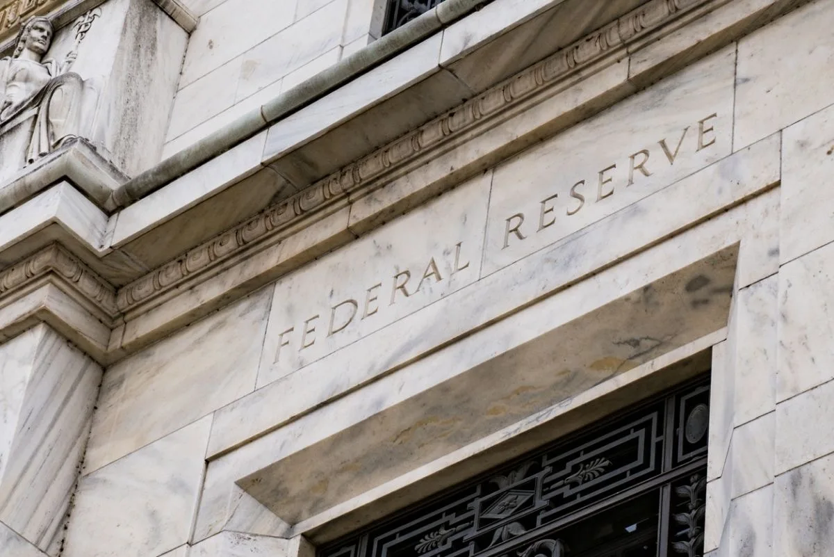 Who calls the shots on US federal rates