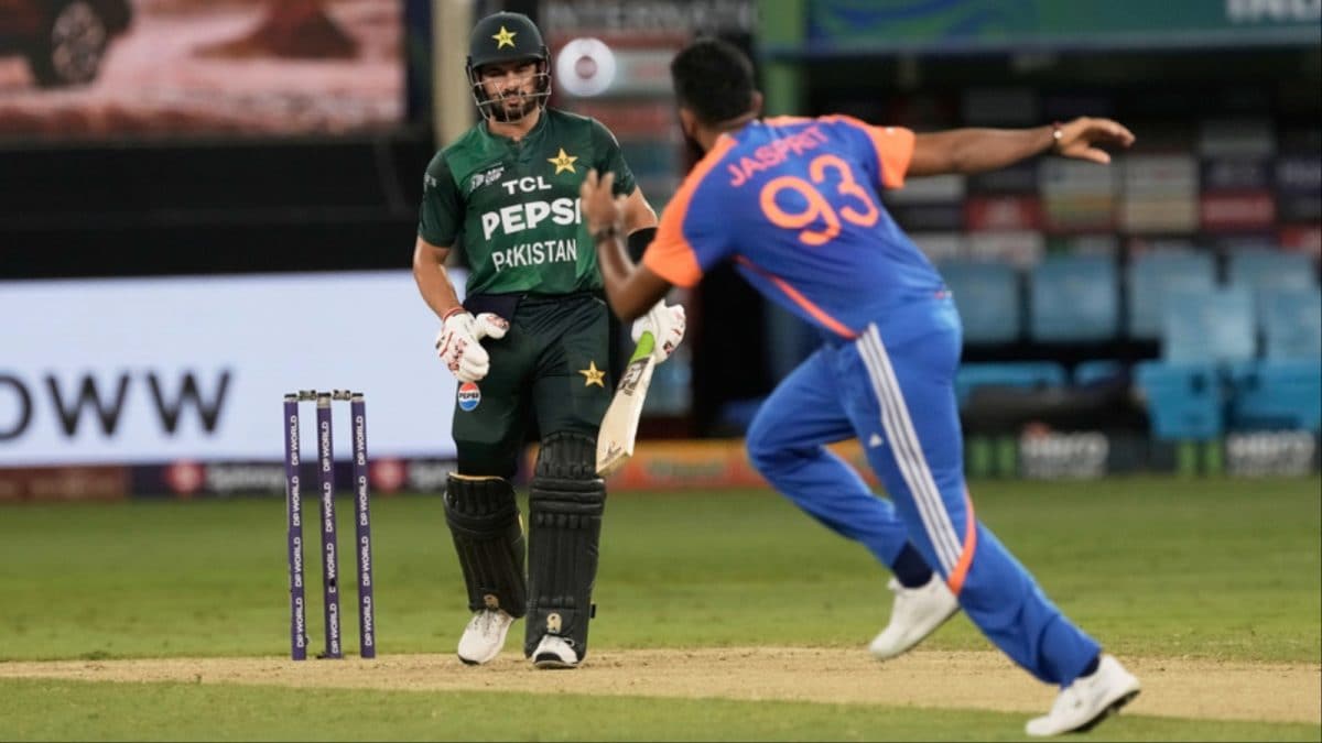 India Vs Pakistan LIVE Score Asia Cup 2025: Axar Patel Removes Fakhar Zaman For 17, PAK 45/3 After 7.4 Overs