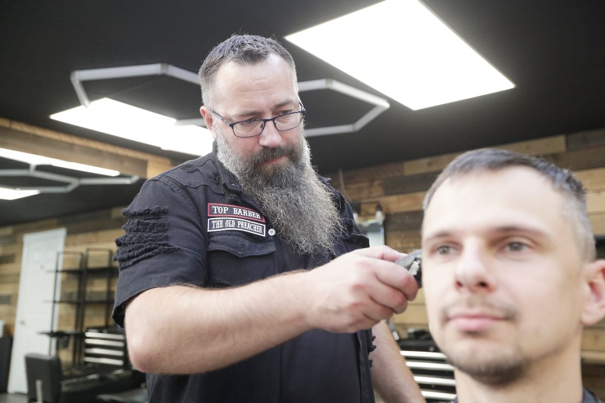 Ukrainian refugees in WA face uncertainty in immigration crackdown