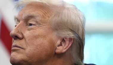 Trump asks the Supreme Court for an emergency order to remove Lisa Cook from the Fed board