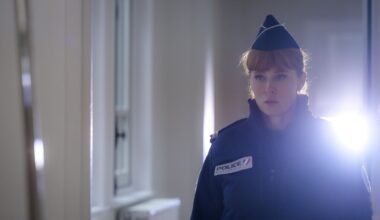 « On a eu du mal à lâcher » : des larmes et la fête pour le dernier jour de tournage de « HPI »