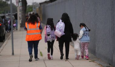 California bill would require parents be notified when immigration enforcement is at school