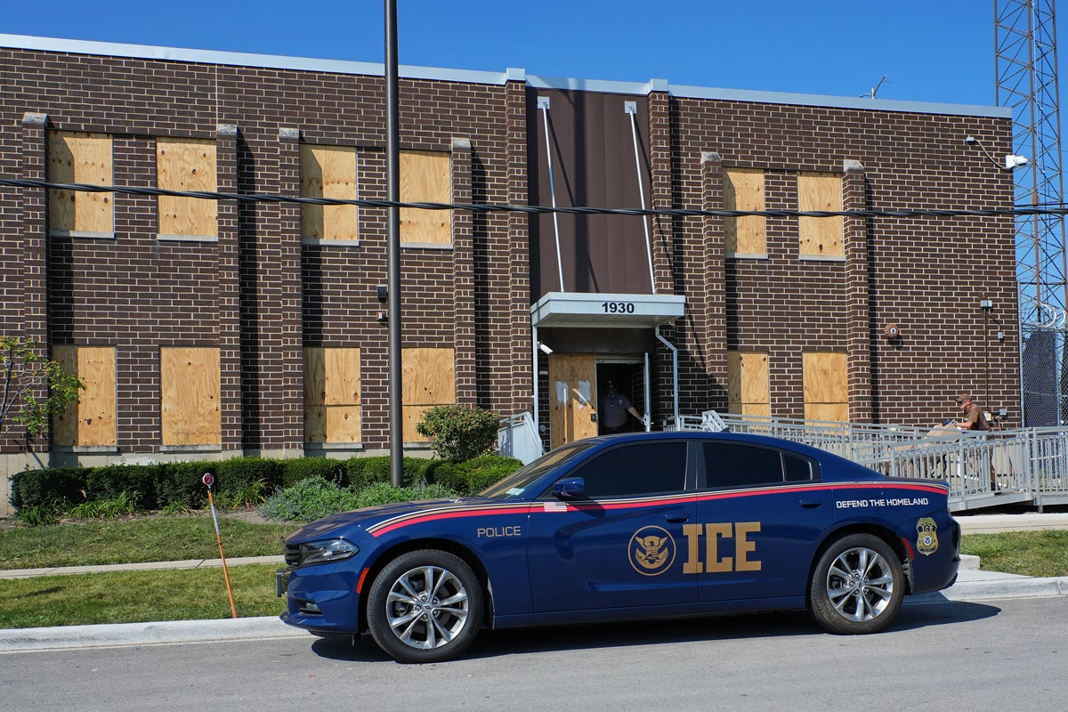 As immigration arrests spike in Chicago, activists escalate tactics to fight back