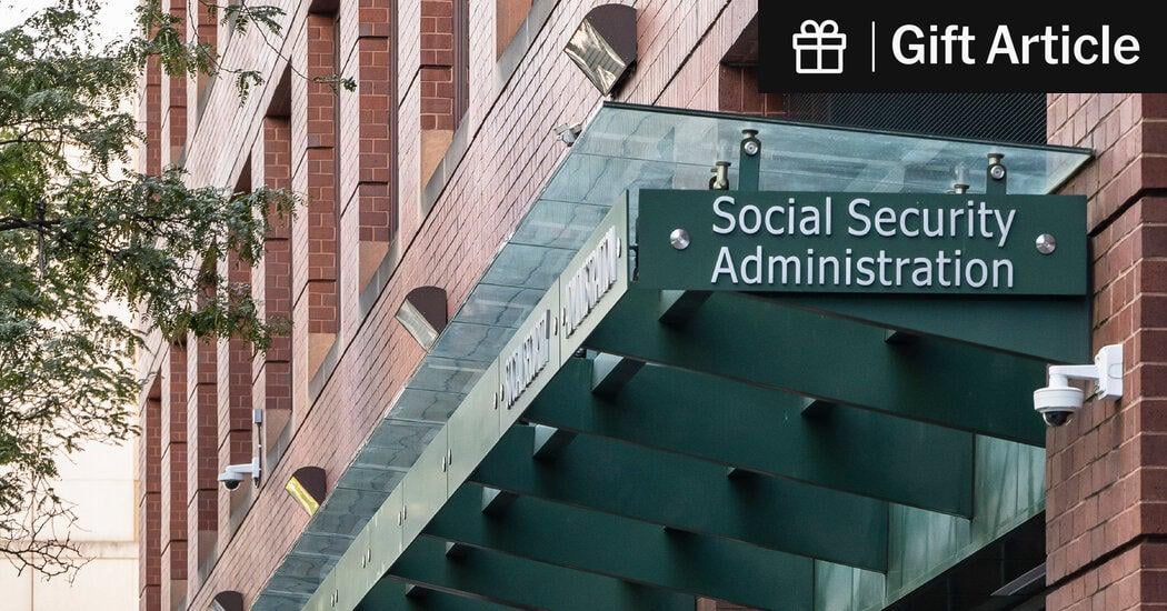 A Diminished Social Security Work Force, and Its Customers, Feel the Strain