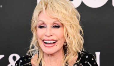 Dolly Parton Postpones Las Vegas Shows for December, Citing Health Issues