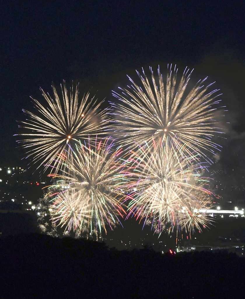Japan's Iwate: 10,000 Fireworks Light Up Morioka Night Sky as Part of Traditional End of Summer Festival
