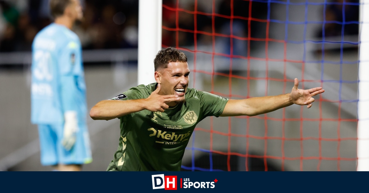 Un but de renard et un vrai bijou : Lucas Stassin permet à Saint-Étienne de reprendre la tête face à Reims et Teuma qui inscrit un doublé (VIDEOS)