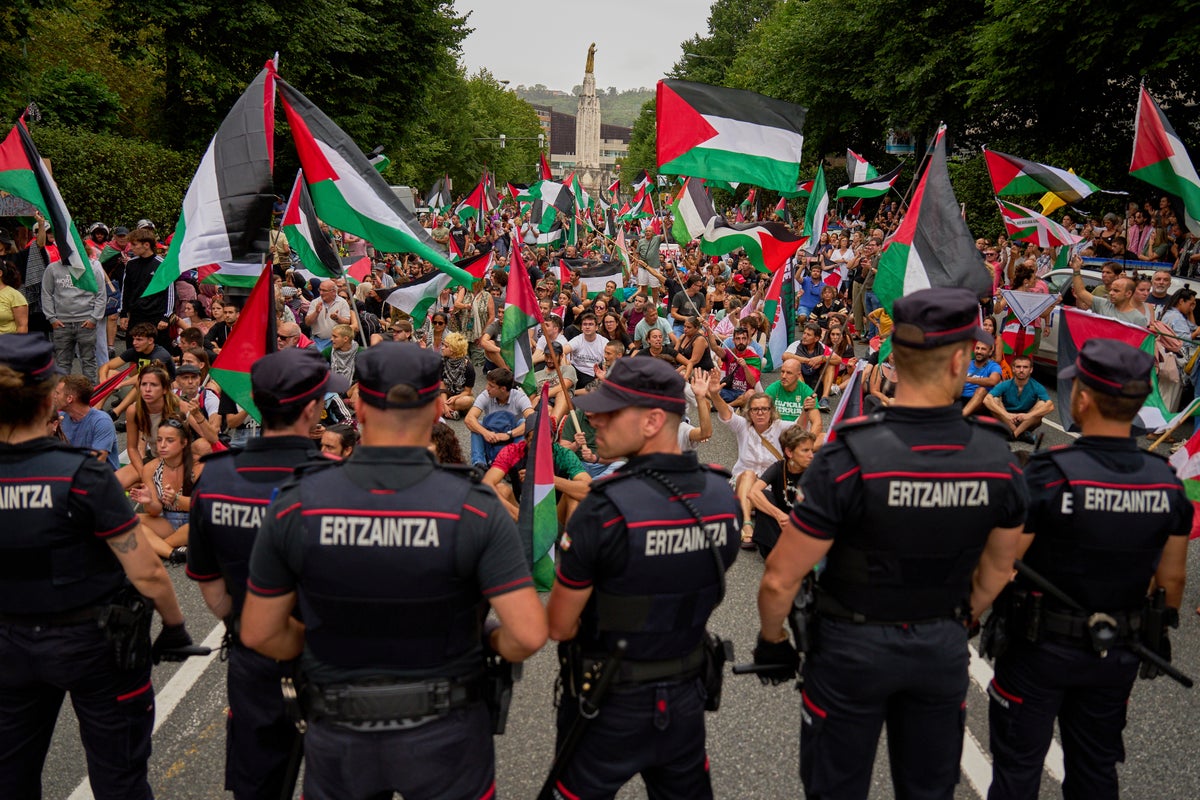 Protestas contra Israel convierten la Vuelta a España en un campo diplomático