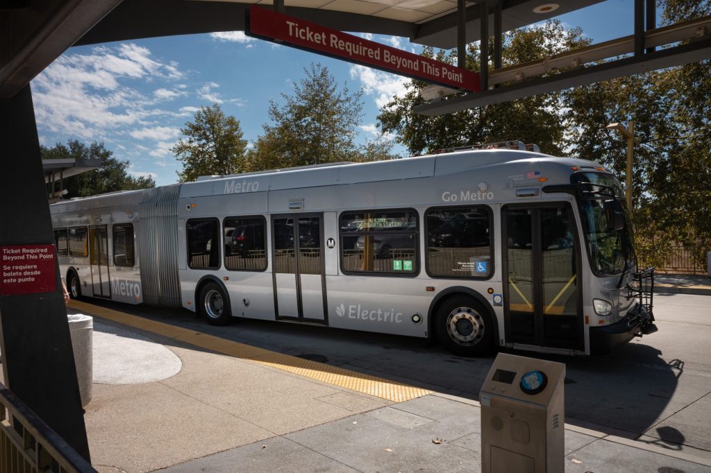 Environmental, labor groups say LA Metro’s conversion to electric buses is too slow – Daily News