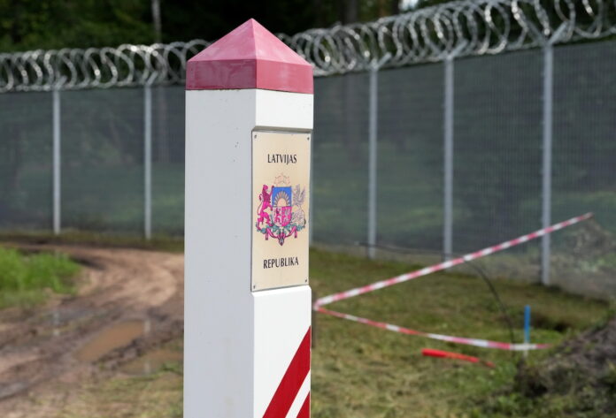Latvian authorities ready to close Eastern border if needed