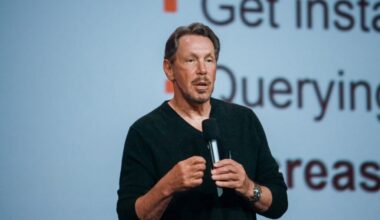 Larry Ellison Called Cloud 'Complete Gibberish'—Now He's Building It For Elon Musk - Oracle (NYSE:ORCL)