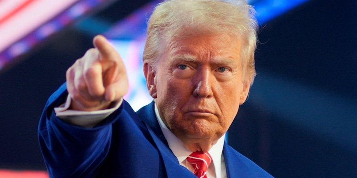 'Then comes the tell': Ex-Trump insider says president just sent a 'signal' to Putin