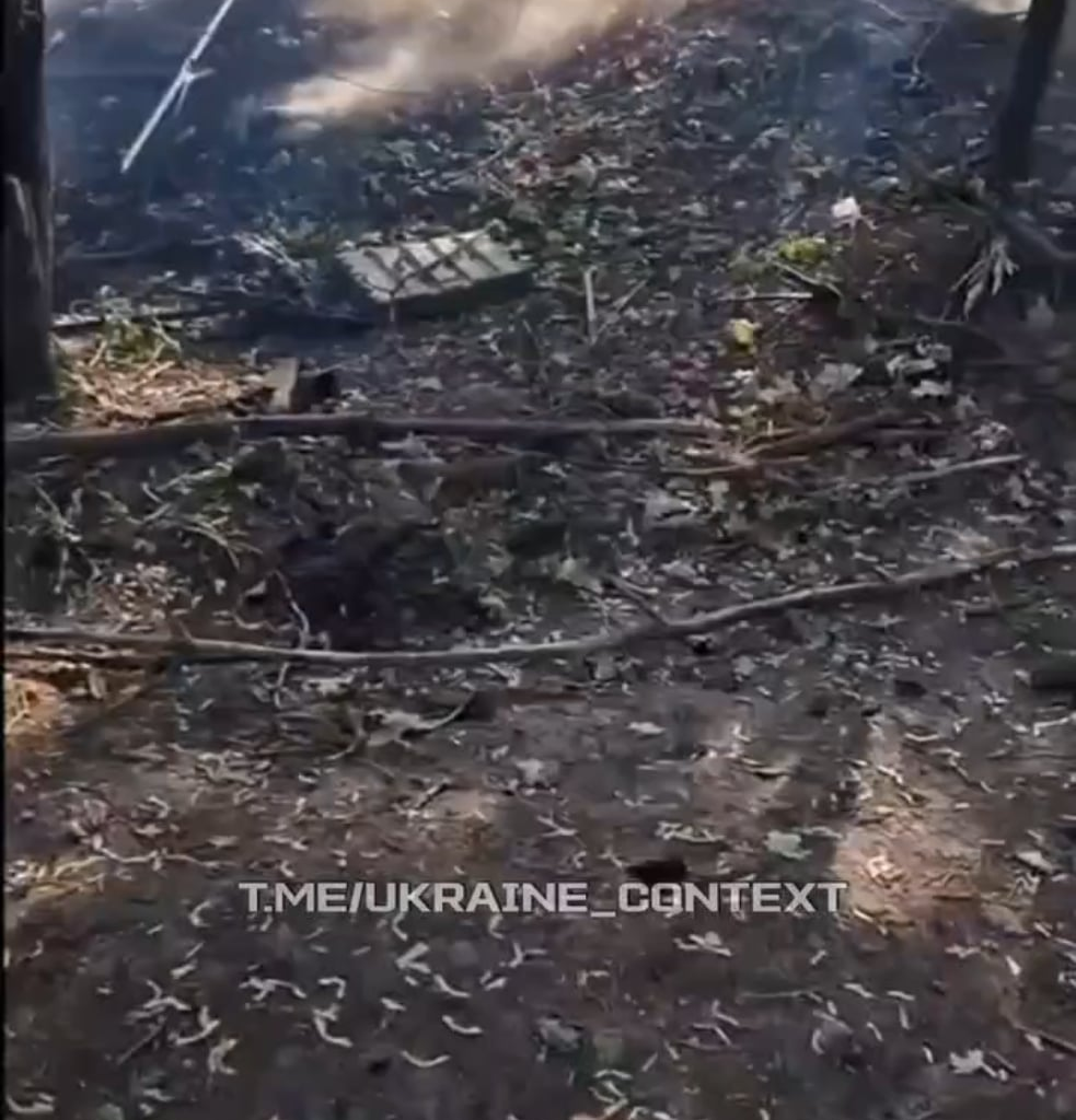 "Ah, damn it! It's fucked up, we're left without equipment. The dugouts are burning down, generators..." A strike was carried out on the permanent deployment point of one of the Russian Armed Forces units, destroying equipment, weapons, and dugouts