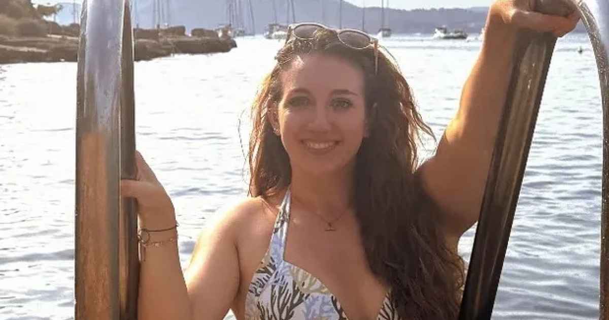Trapeze Artist Marina B Dead at 27 After Circus Fall in Germany