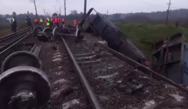 15 fuel tanks derailed in St. Petersburg, Russia