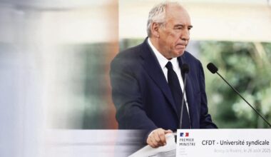 Budget 2026 : en catimini, François Bayrou et Emmanuel Macron s'apprêtent à publier trois décrets pour doubler les franchises médicales - L'Humanité