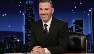 Jimmy Kimmel's Staff Gave Him 'a Much Deserved Standing Ovation' Ahead of His Return Episode After Suspension