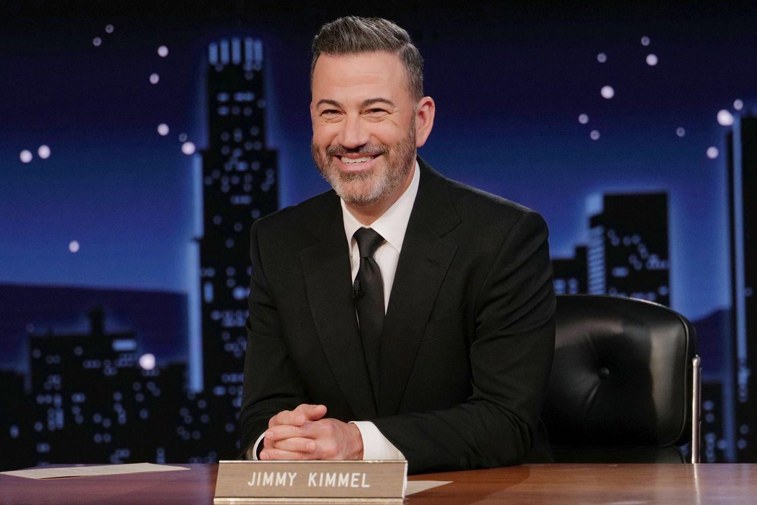 Jimmy Kimmel's Staff Gave Him 'a Much Deserved Standing Ovation' Ahead of His Return Episode After Suspension