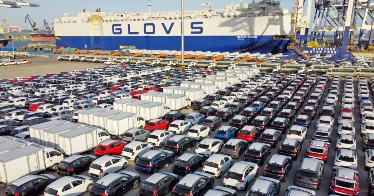 China's world-beating auto industry is sent into a tailspin