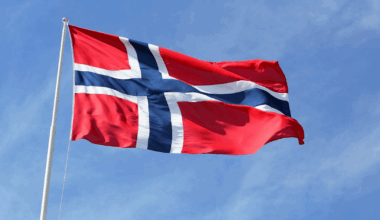 Norway Premier Holds Fast to Fossil Fuels