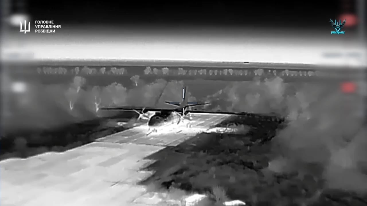 Ukrainian drones destroyed two Russian An-26 transport aircraft and radar systems in Crimea (Published September 25, 2025)
