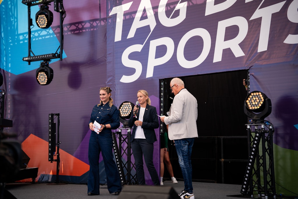 StS Schmidt eröffnete Tag des Sports BILD