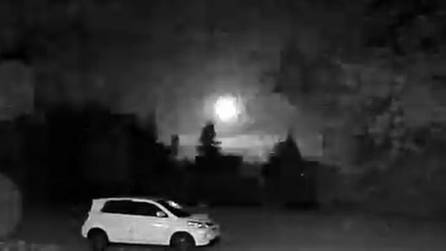 Video of the shooting down of a russian drone in Cześniki, Poland. Conducted by either Polish F-16 or Dutch F-35.