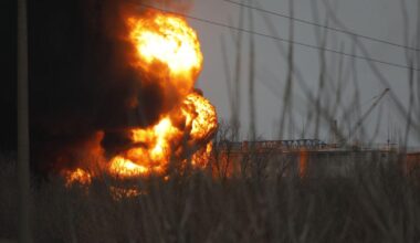 Russia insider fears 'economic collapse' after Ukraine hits oil refineries
