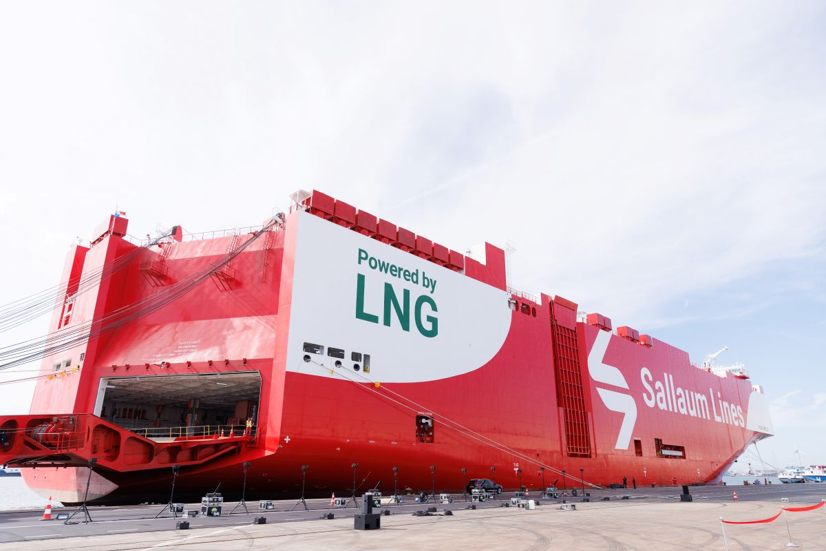 Sallaum Lines marks European debut of LNG dual-fuel PCTC newbuild