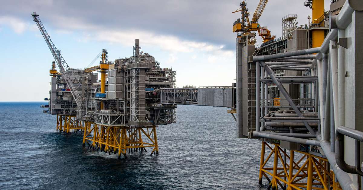 Oil Trader Bets Brent Crude Will Fall Below $50 by Year-End