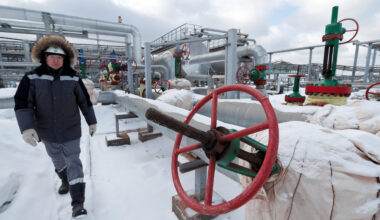 Some oil and gas projects must shut early to meet 1.5C goal