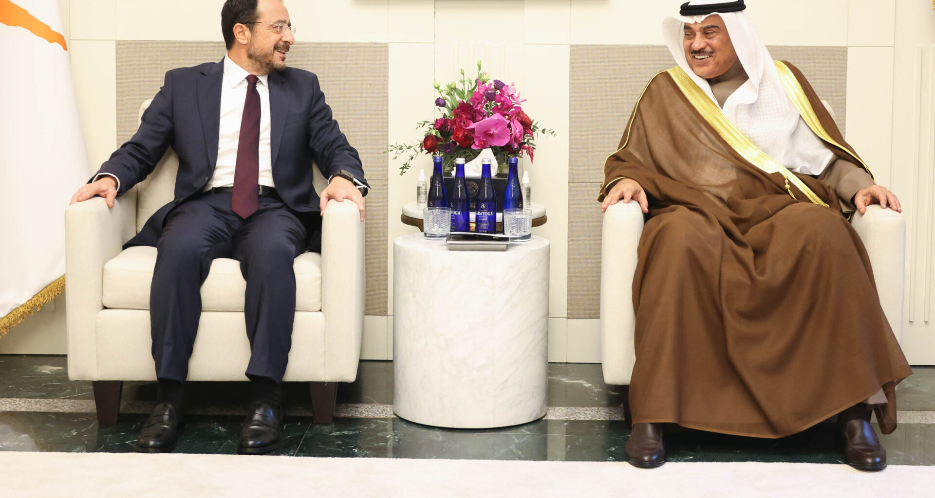 cover President meets Kuwait crown prince to strengthen ties