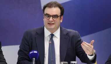 Finance minister to focus on productivity, competitiveness