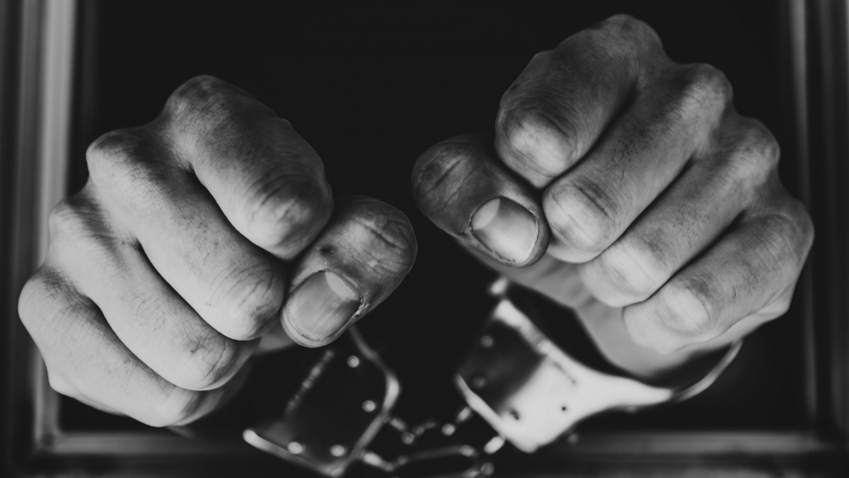 Így bukott le a Szőlő utcai igazgató: Luxus, Lexus, titokzatos állás