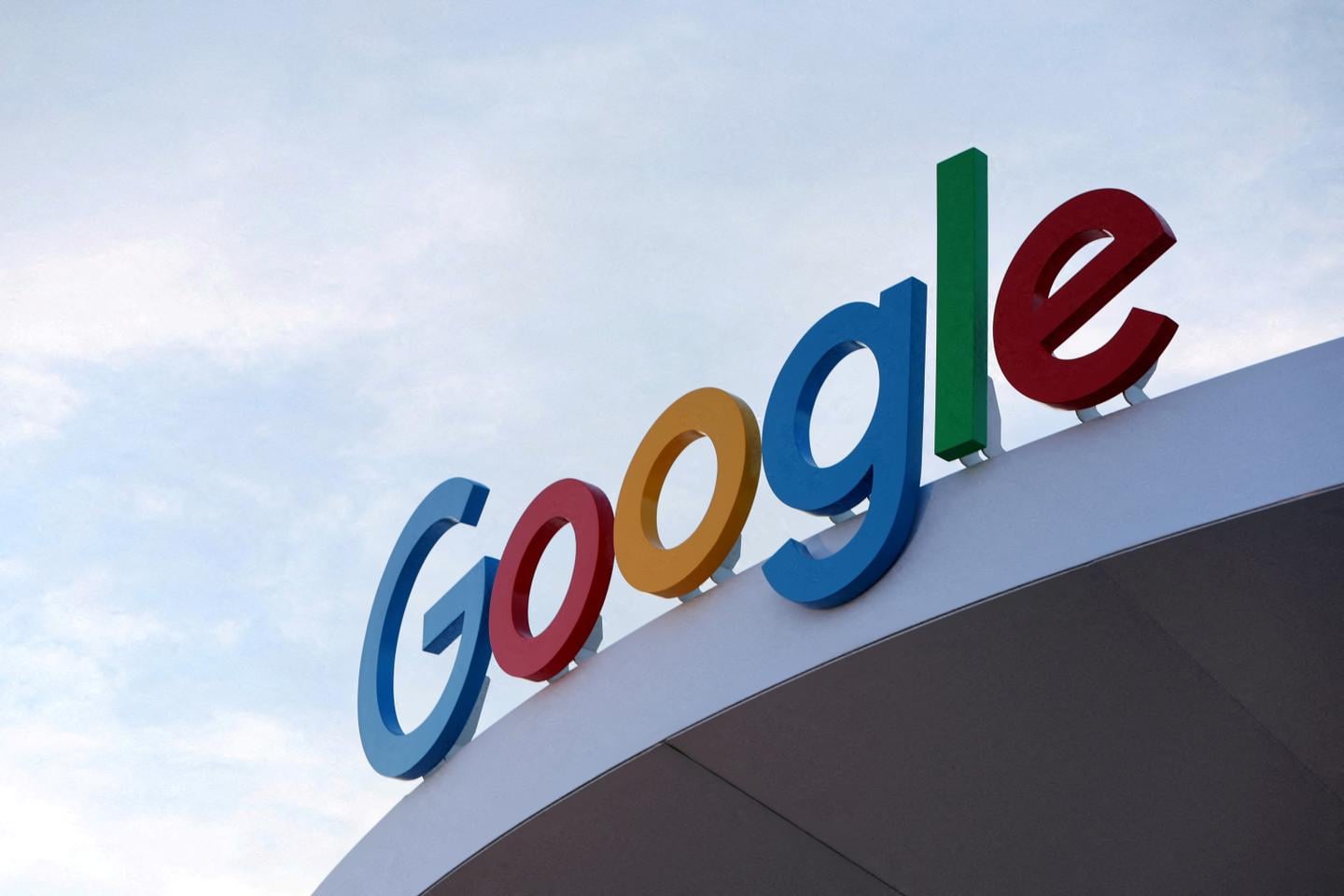 L’Union européenne inflige près de 3 milliards d’euros d’amende à Google