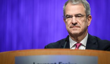 Nestlé annonce le licenciement de son directeur général, Laurent Freixe, pour cause de relation « avec une subordonnée directe »