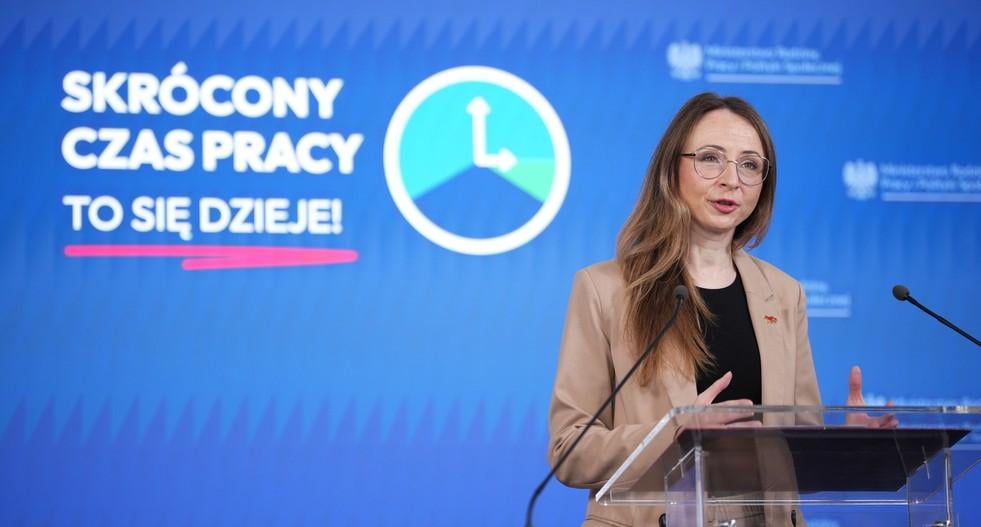 Almost 2,000 employers apply for Polish government’s shorter working hours pilot programme