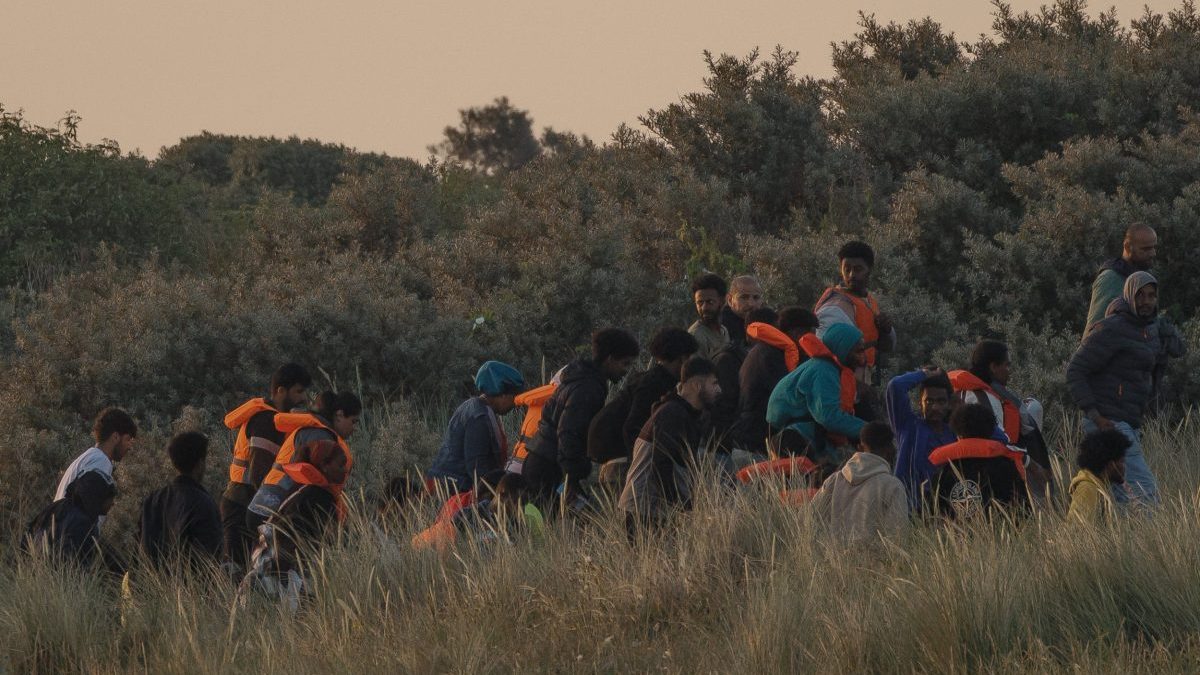 How France, Italy and the US are dealing with their migrant crises